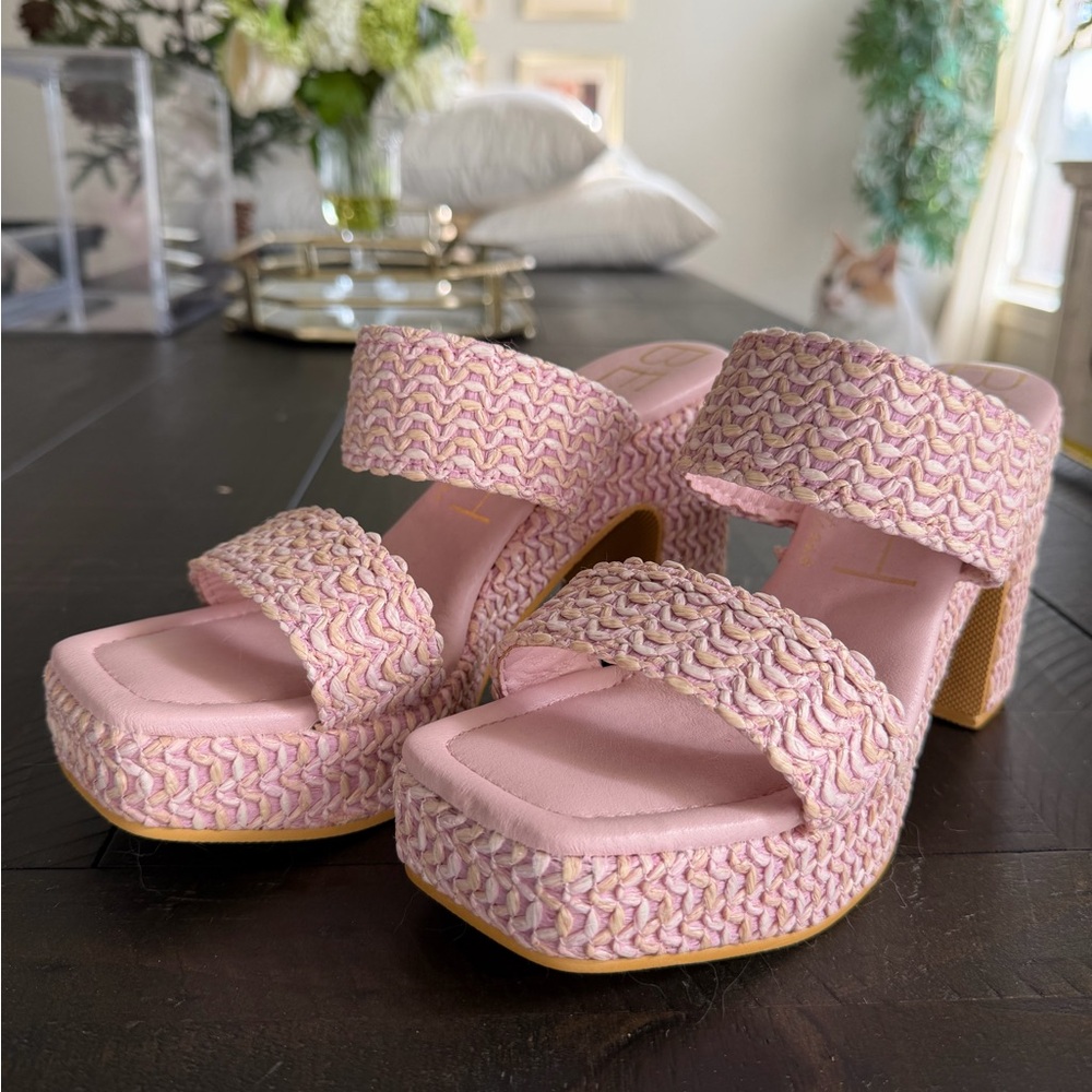 Beach by Matisse Pink Woven Women's Heels